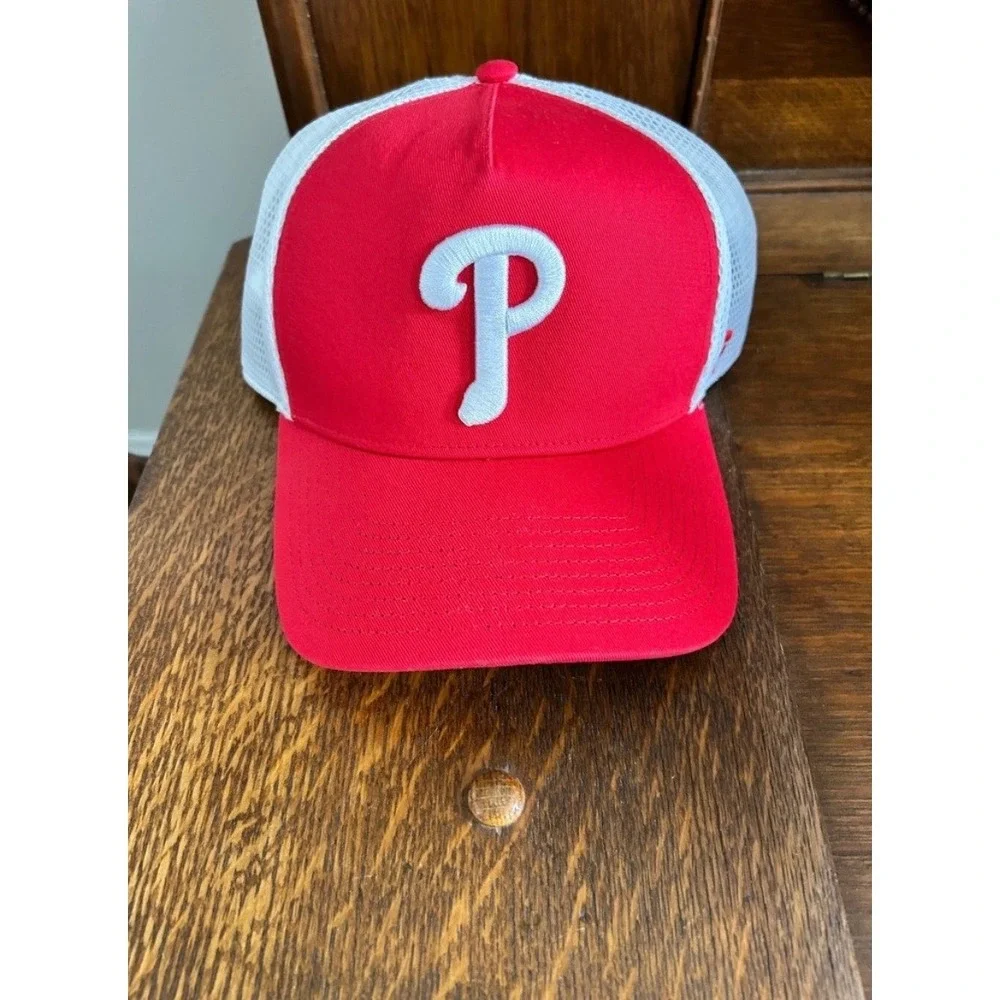 Fanatics Philadelphia Phillies MLB Trucker Hat Red White Mesh Snapback Cap